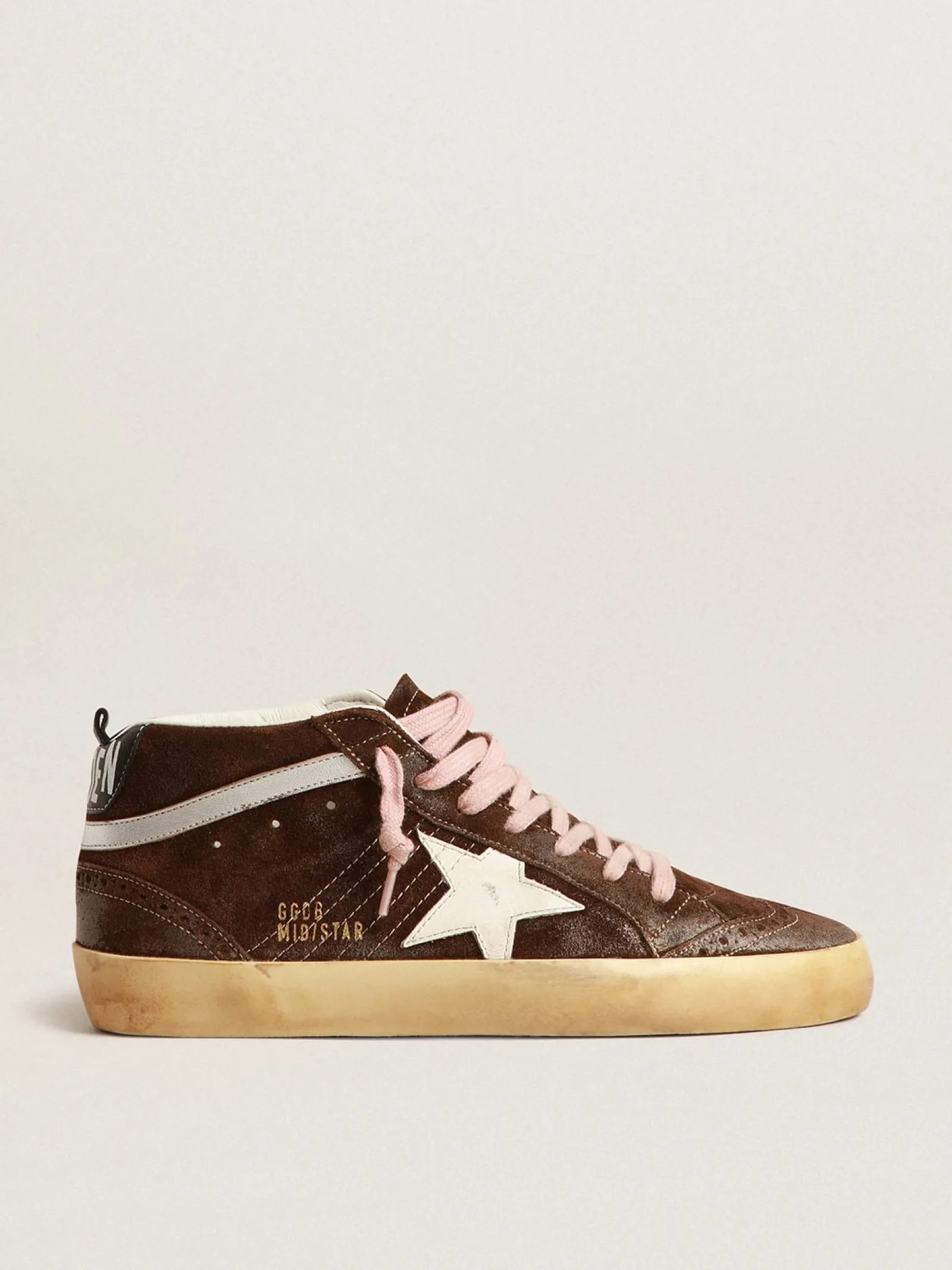 Sale Golden Goose Mid Star de suede marrom com estrela de couro branco Cabedal de suede marrom