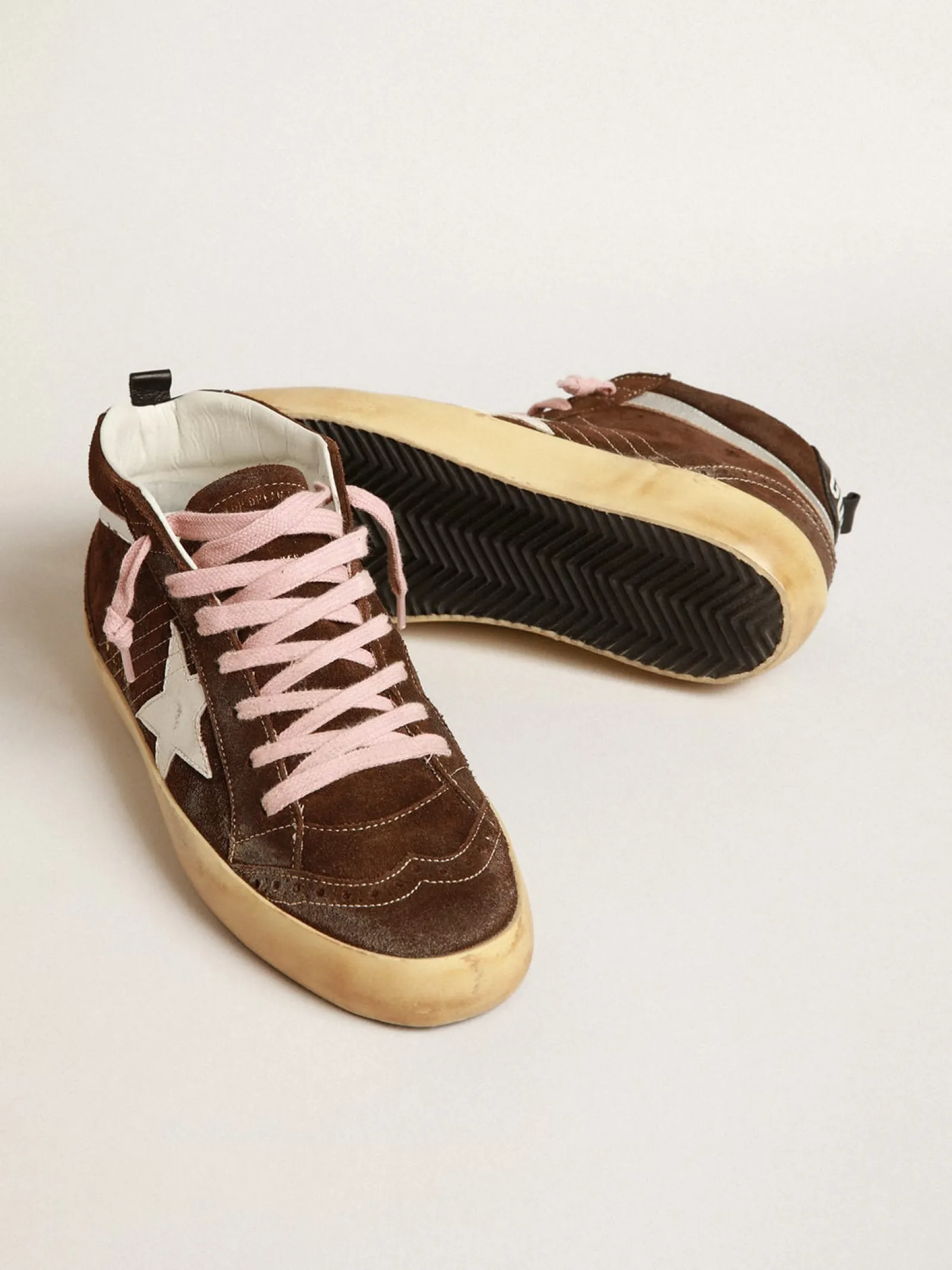 Sale Golden Goose Mid Star de suede marrom com estrela de couro branco Cabedal de suede marrom