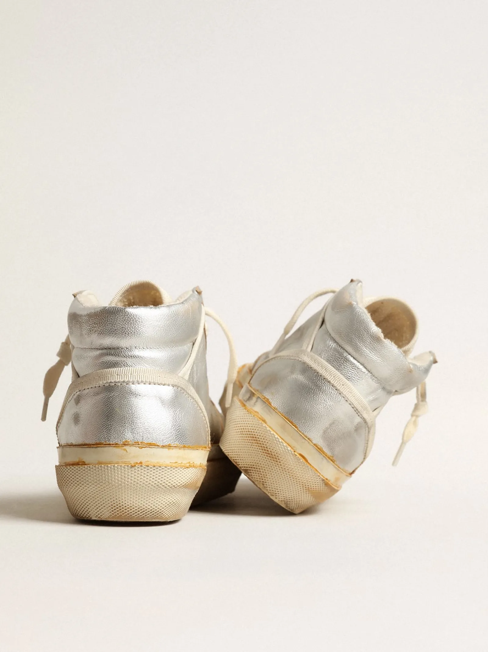 Fashion Golden Goose Mid Star Feminino de couro metálico prateado com estrela cor de marfim Cabedal de couro metálico prateado