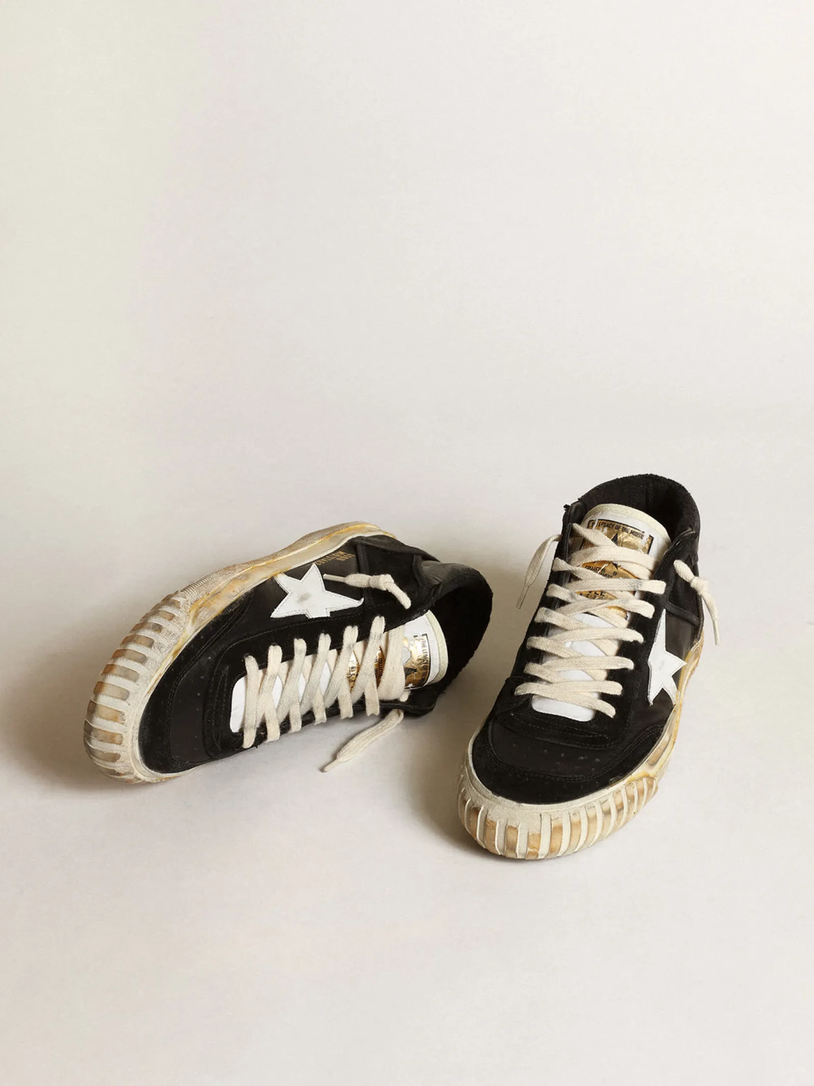 Discount Golden Goose Mid Star Feminino de napa e suede pretos com estrela branca Cabedal de napa e suede pretos