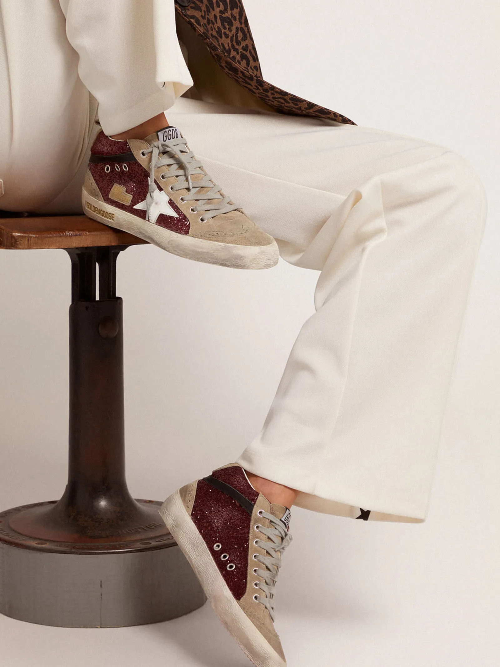 Clearance Golden Goose Mid Star feminino em glitter bordô com inserções cinza e estrela branca Cabedal de glitter bordô