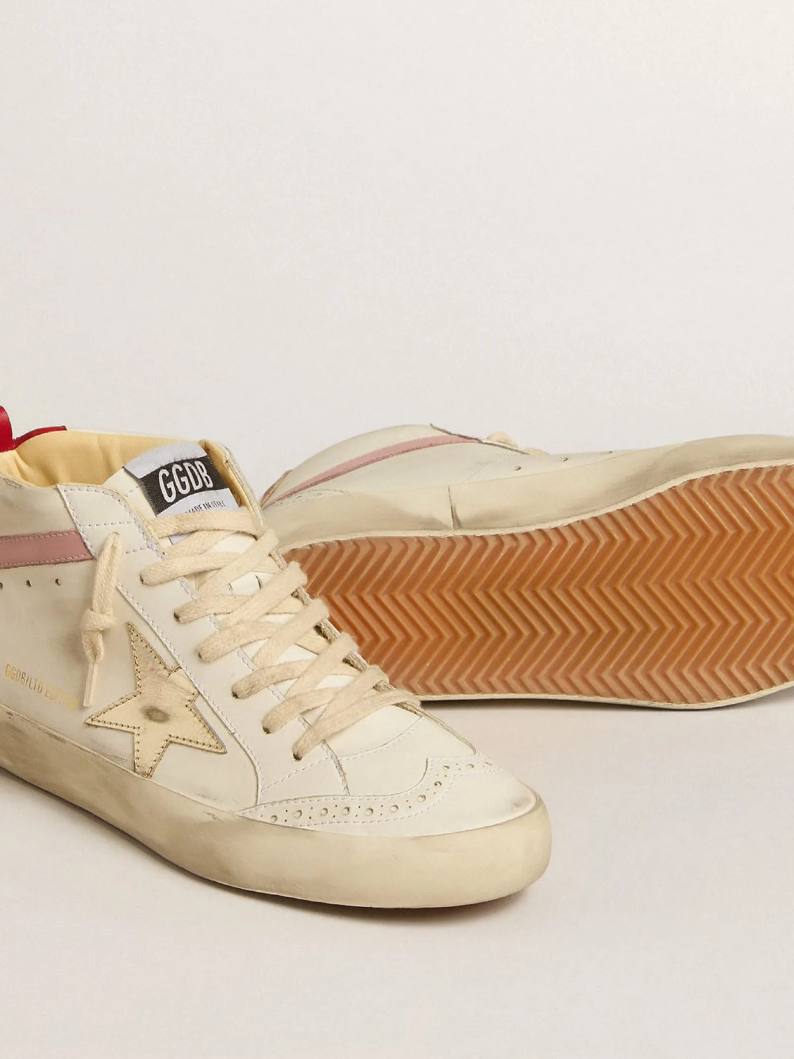 Hot Golden Goose Mid Star LTD de base vegetal com estrela de couro dourado e lista rosa Cabedal de base vegetal branco