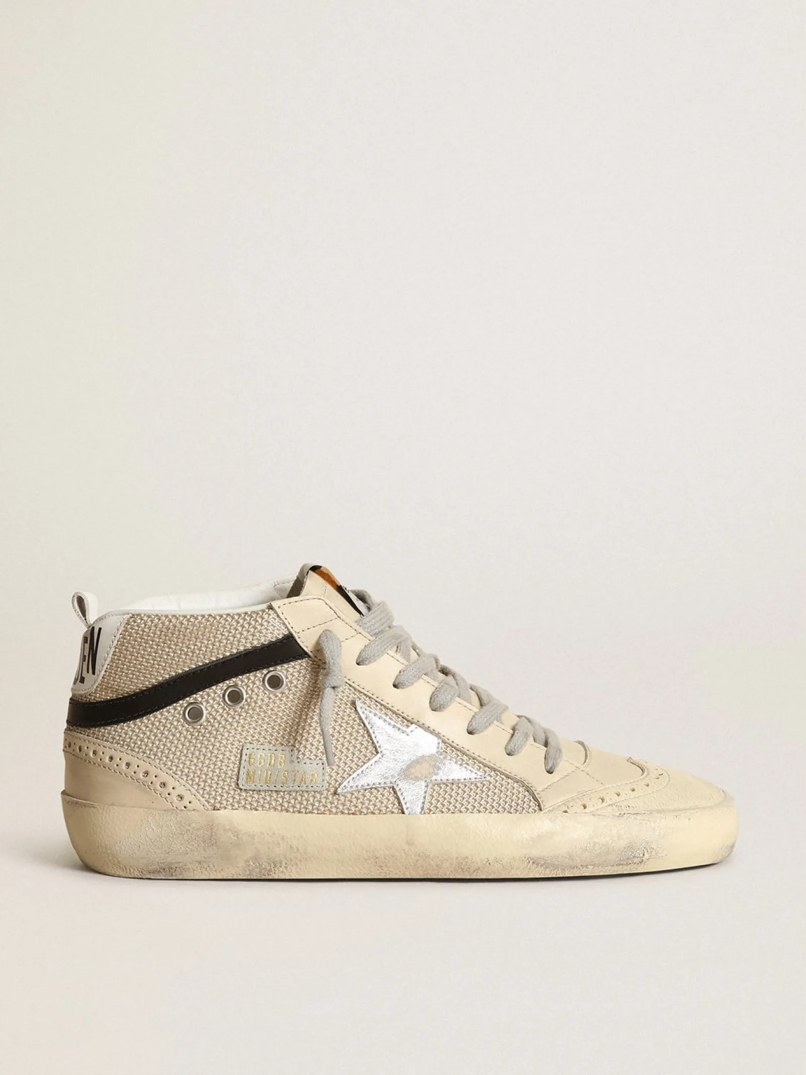 Outlet Golden Goose Mid Star LTD feminino de tela cor creme com estrela prateada Cabedal de tela na cor creme