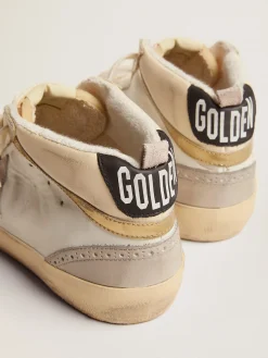 New Golden Goose Mid Star Masculino com estrela de suede cinza claro e lista dourada Cor: branco e marfim