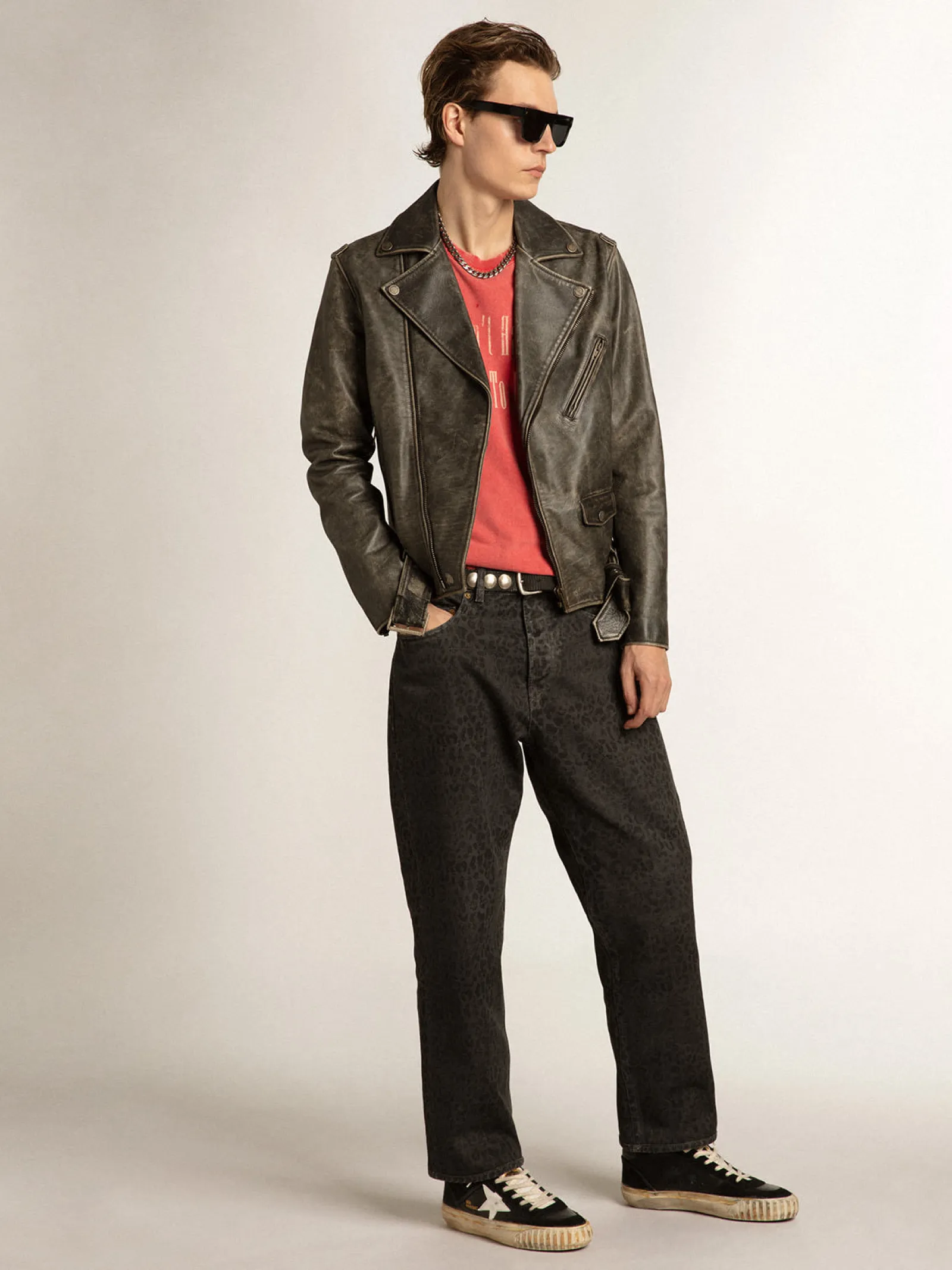 Shop Golden Goose Mid Star Masculino de napa e suede pretos com estrela branca Cabedal de napa e suede pretos