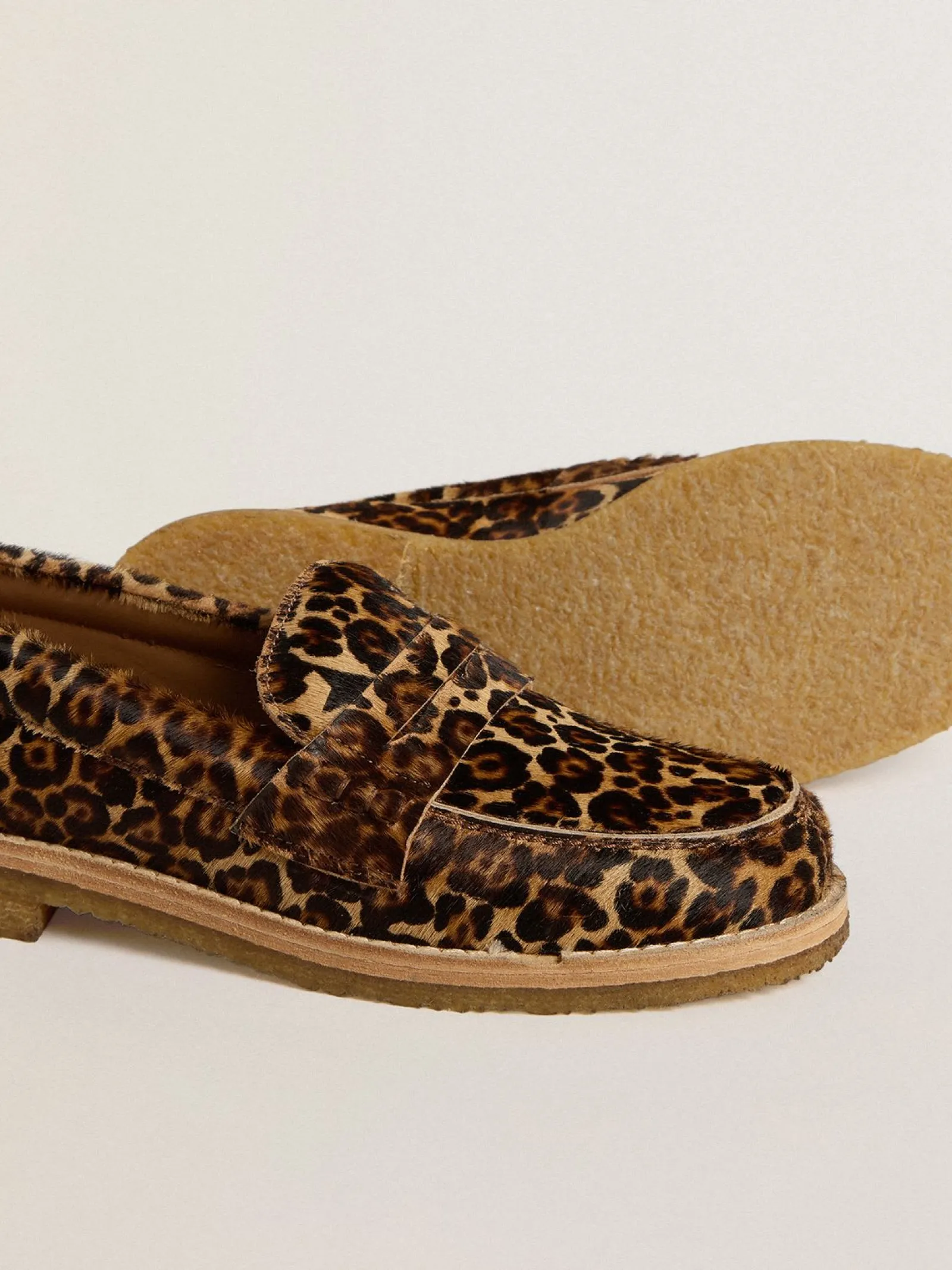 Flash Sale Golden Goose Mocassim Feminino de couro cavalinho com estampa de leopardo Cabedal em cavalino bege e marrom com estampa de leopardo