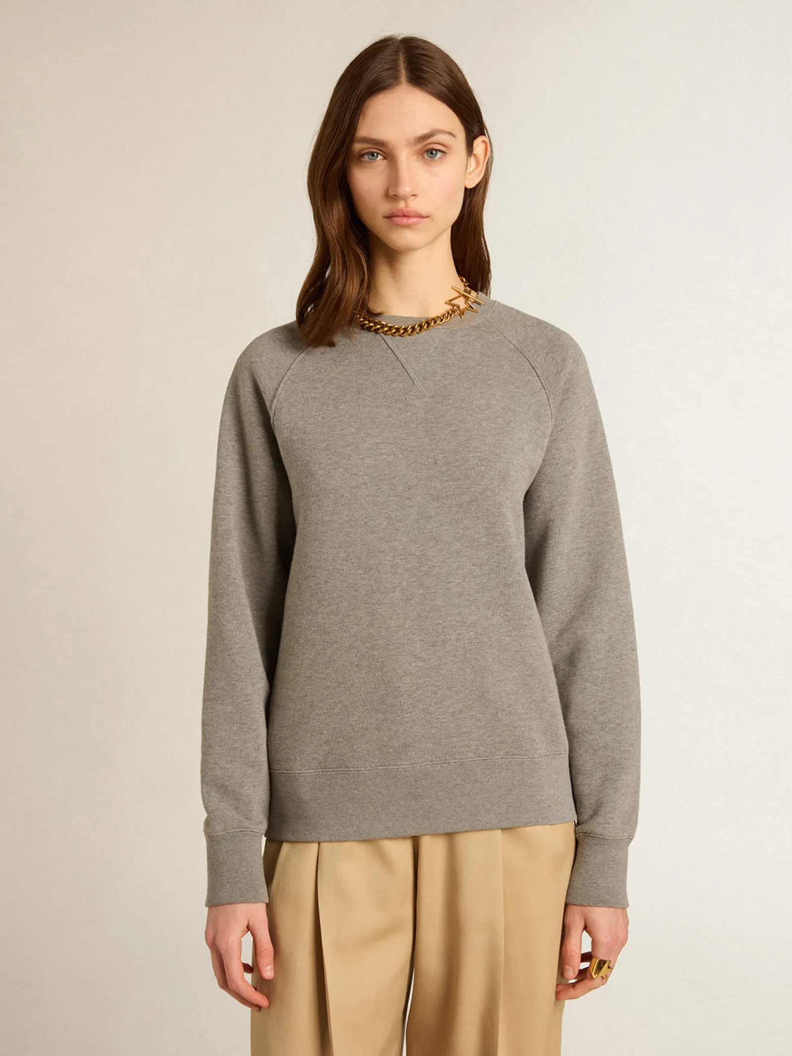 Store Golden Goose Moletom de algodão cinza mescla com manifesto nas costas Coleção Journey