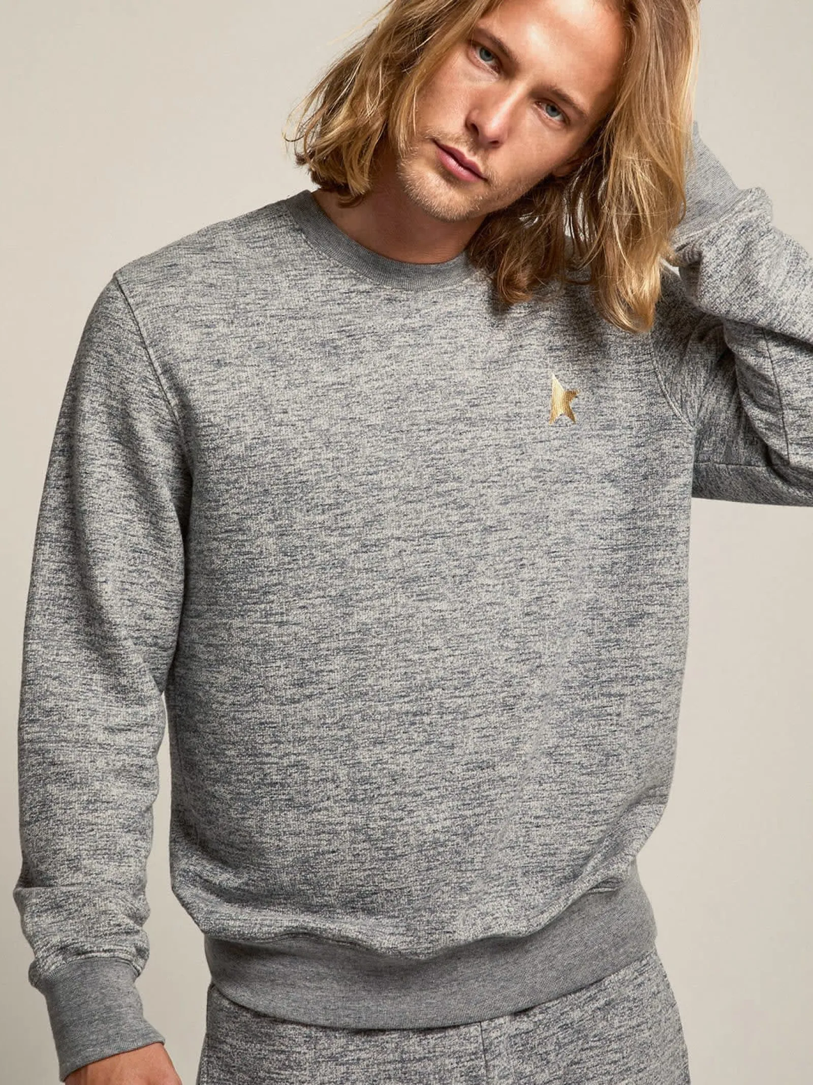 Cheap Golden Goose Moletom masculino de algodão cinza mescla com estrela dourada na frente Cor: cinza mescla