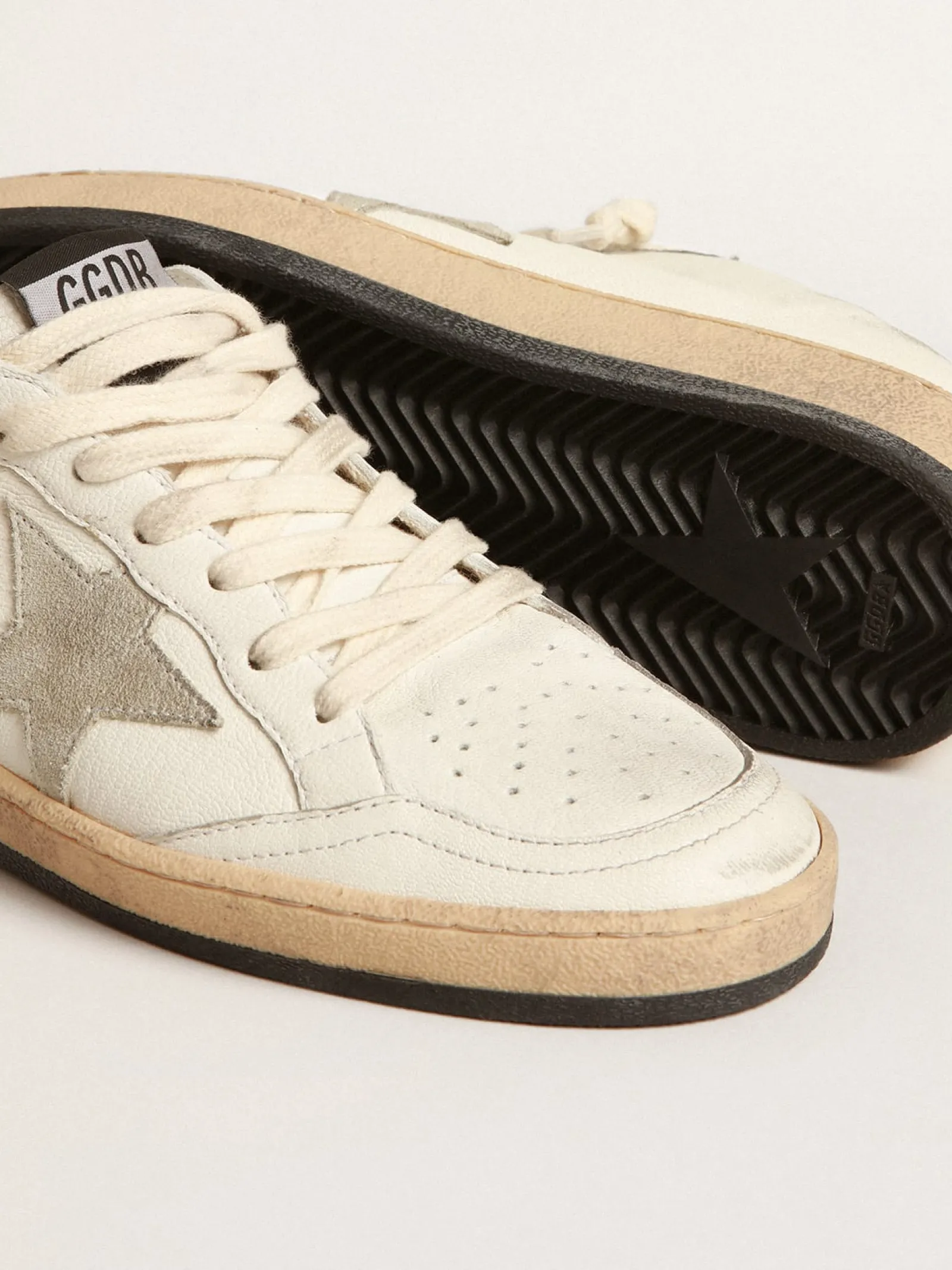 Hot Golden Goose Mule Ball Star de napa com estrela de suede cinza gelo Cabedal de napa branca