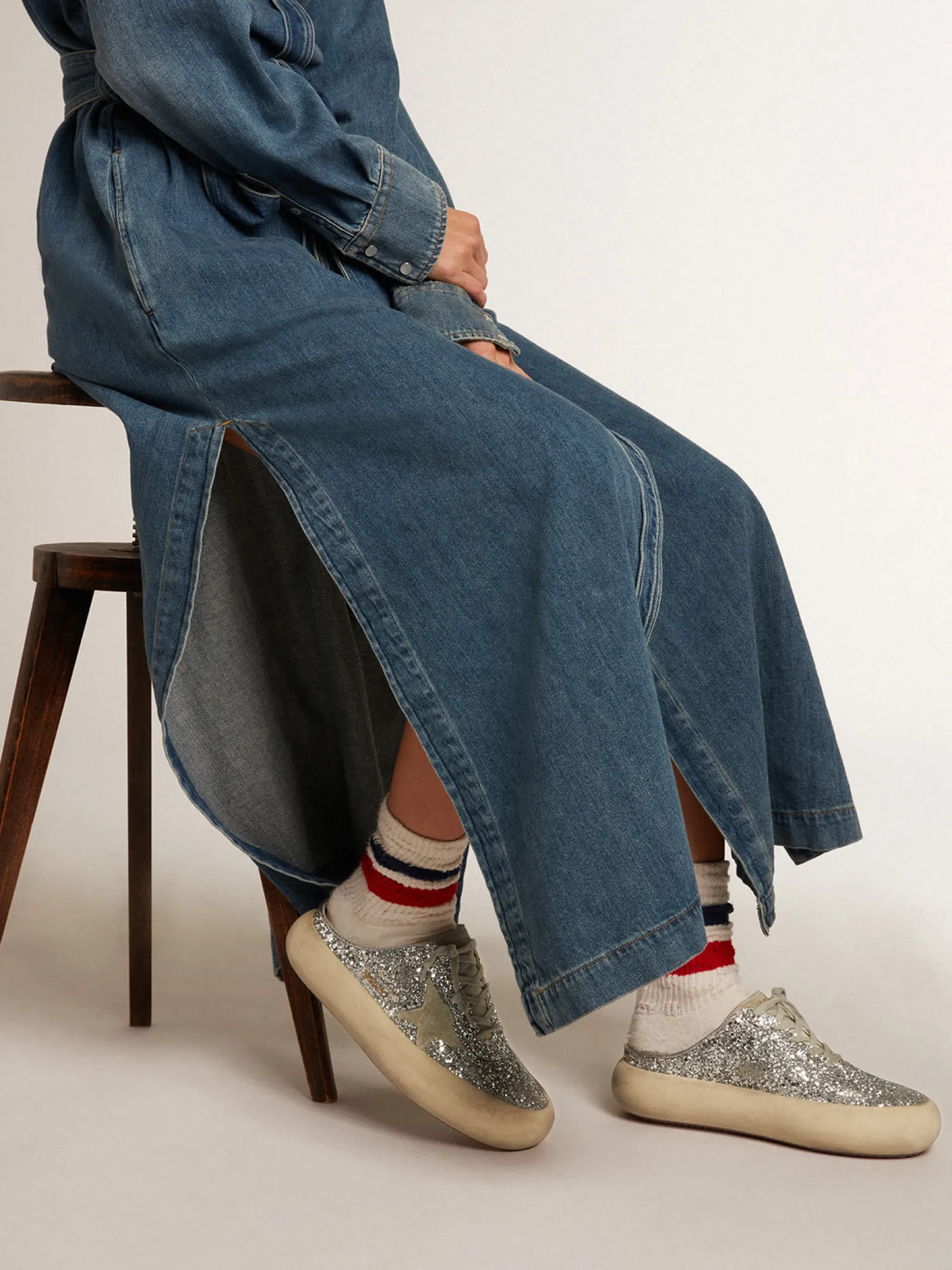 Fashion Golden Goose Mule Space-Star feminino em glitter com estrela e talão cinza gelo Cabedal de glitter prateado