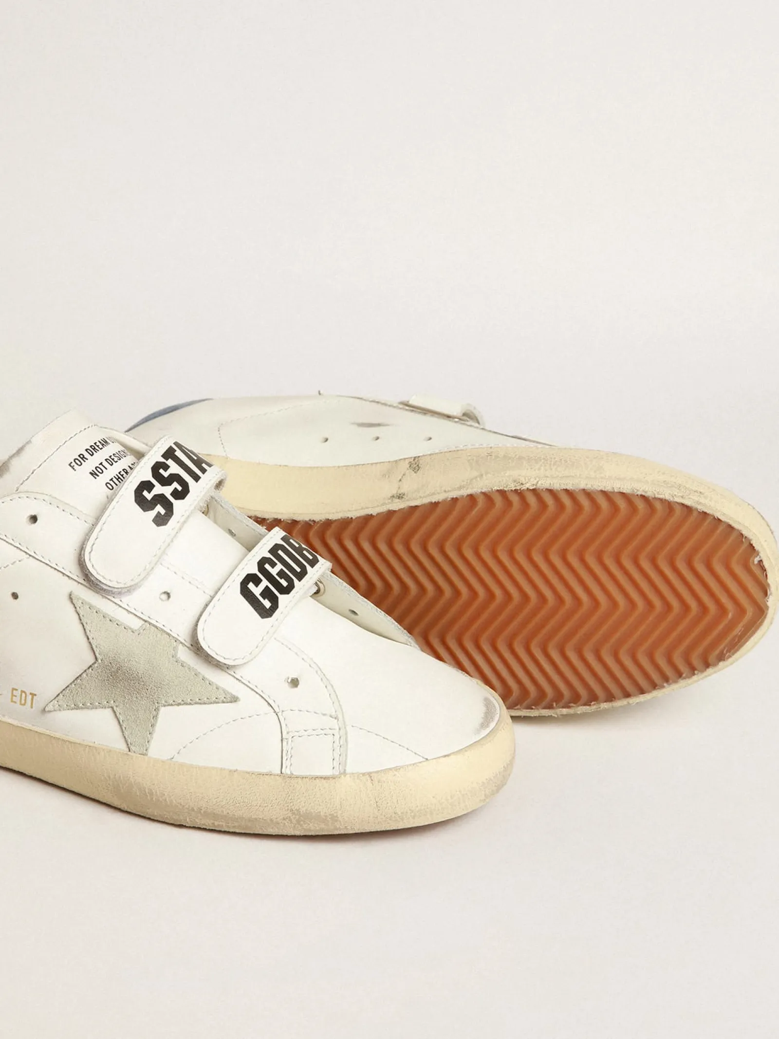 Cheap Golden Goose Old School com estrela de suede gelo e talão azul Cor: branco