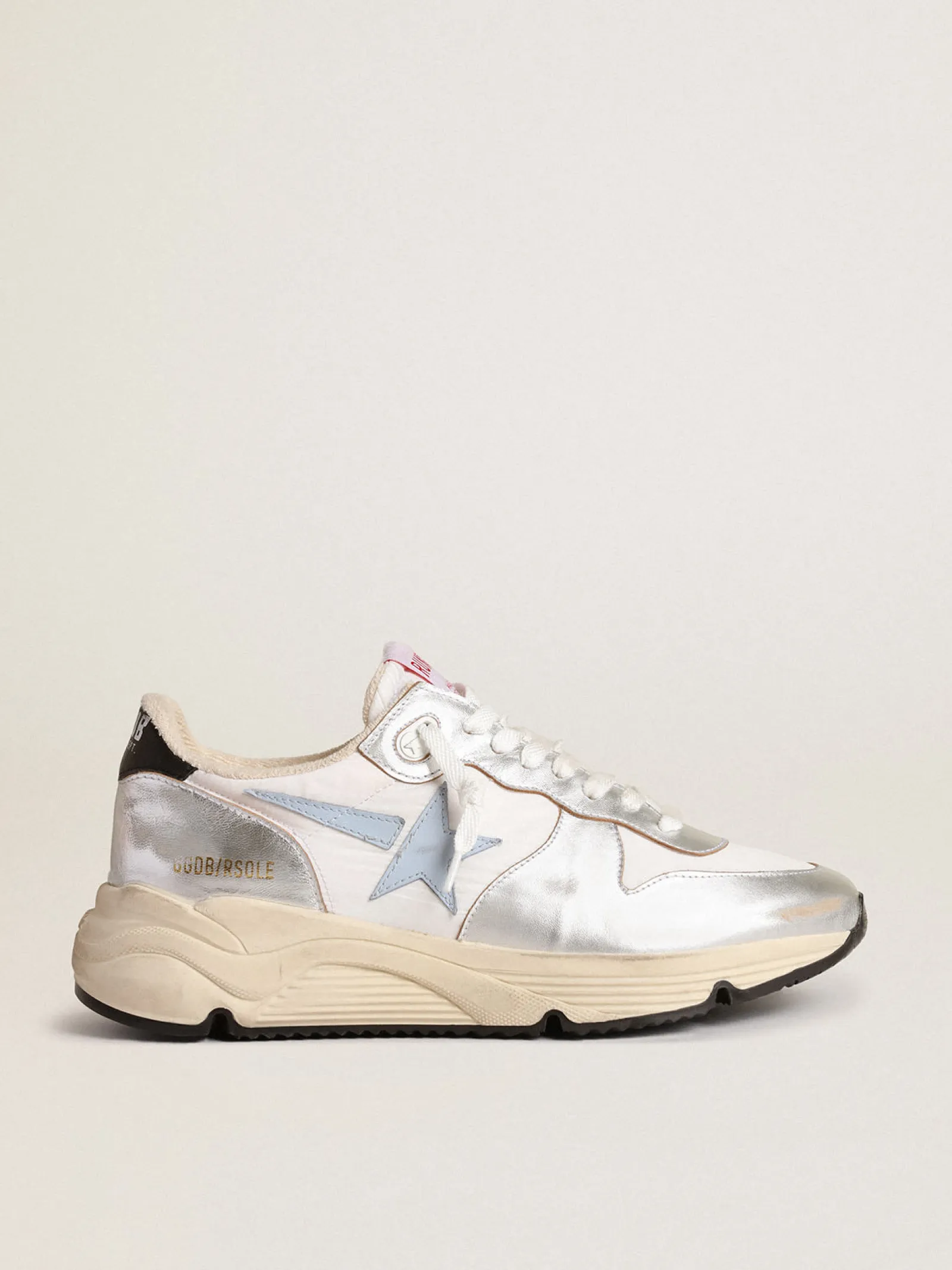 Store Golden Goose Running Sole de náilon e couro metálico prateado com estrela azul Cabedal de náilon branco com inserções de couro metálico prateado