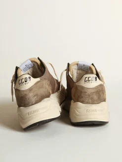 Shop Golden Goose Running Sole masculino de tela verde-oliva e couro com estrela creme Cabedal verde-oliva de tela com inserções de couro tom sobre tom