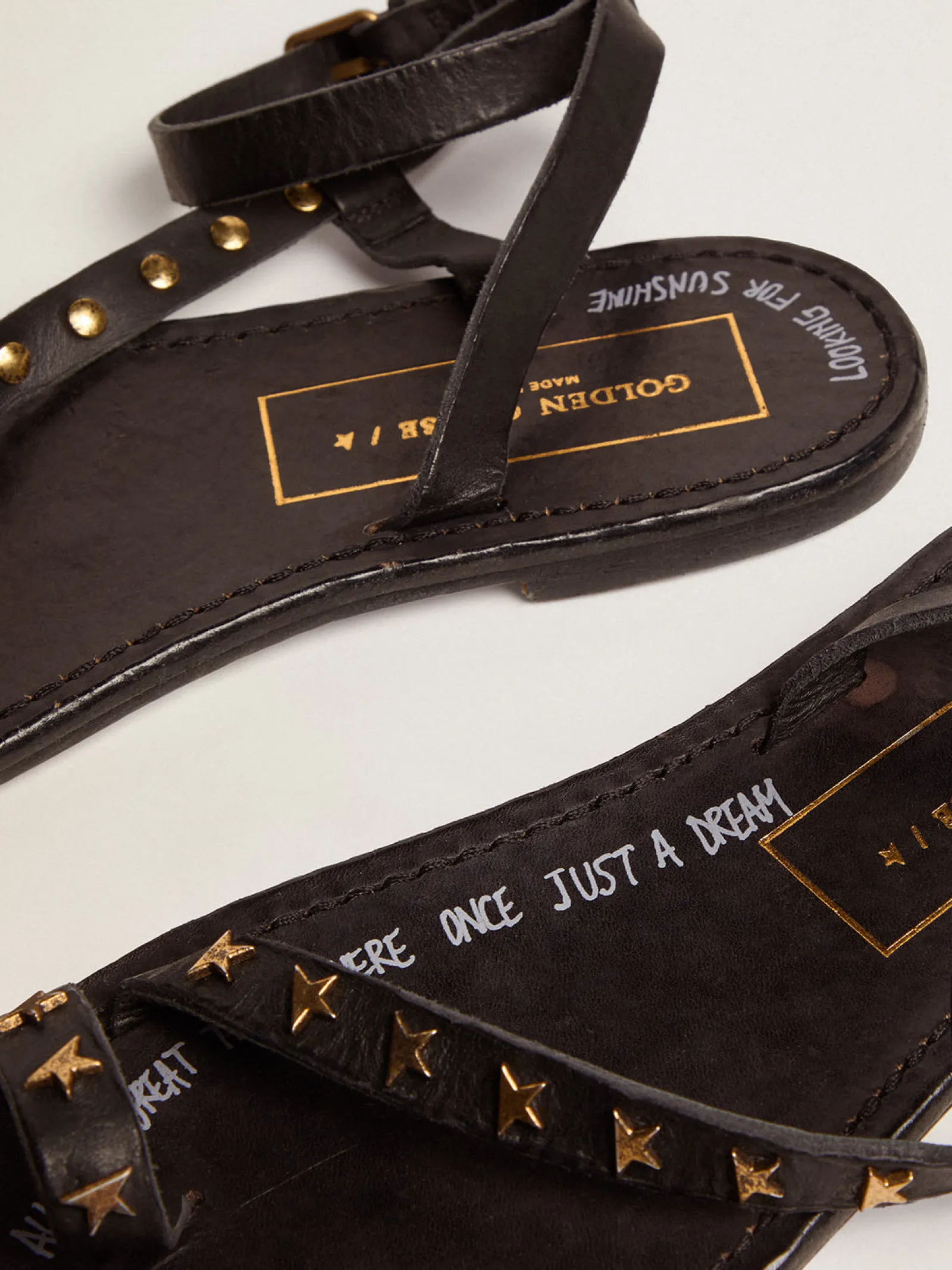 New Golden Goose Sandália rasteira Feminina de couro preto com estrelas douradas Cabedal em couro preto