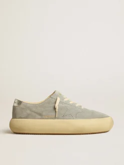 Outlet Golden Goose Sapato Space-Star Masculino de suede gelo com estrela perfurada Cabedal de suede cinza gelo