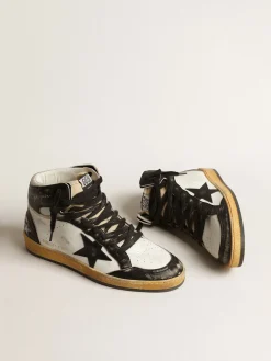 Shop Golden Goose Sky-Star de napa branca com estrela de couro preto Cabedal de napa branca