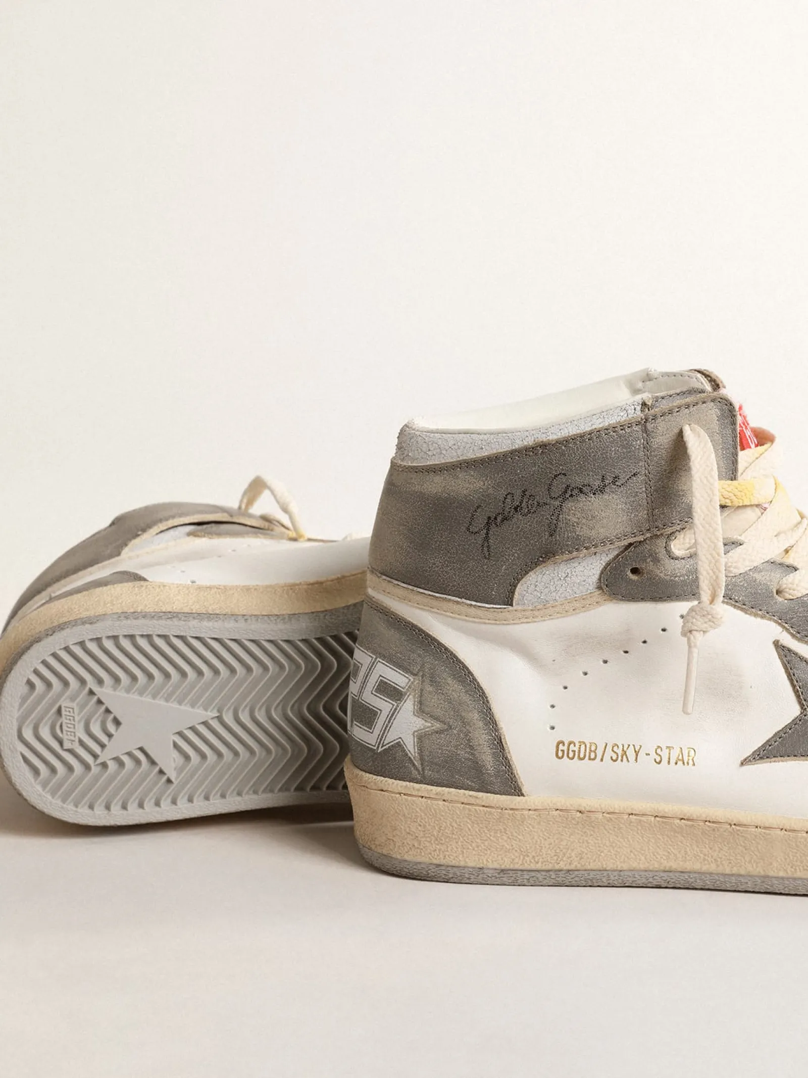 Cheap Golden Goose Sky-Star de napa branca com inserções de couro cinza efeito délavé Cabedal de napa branca