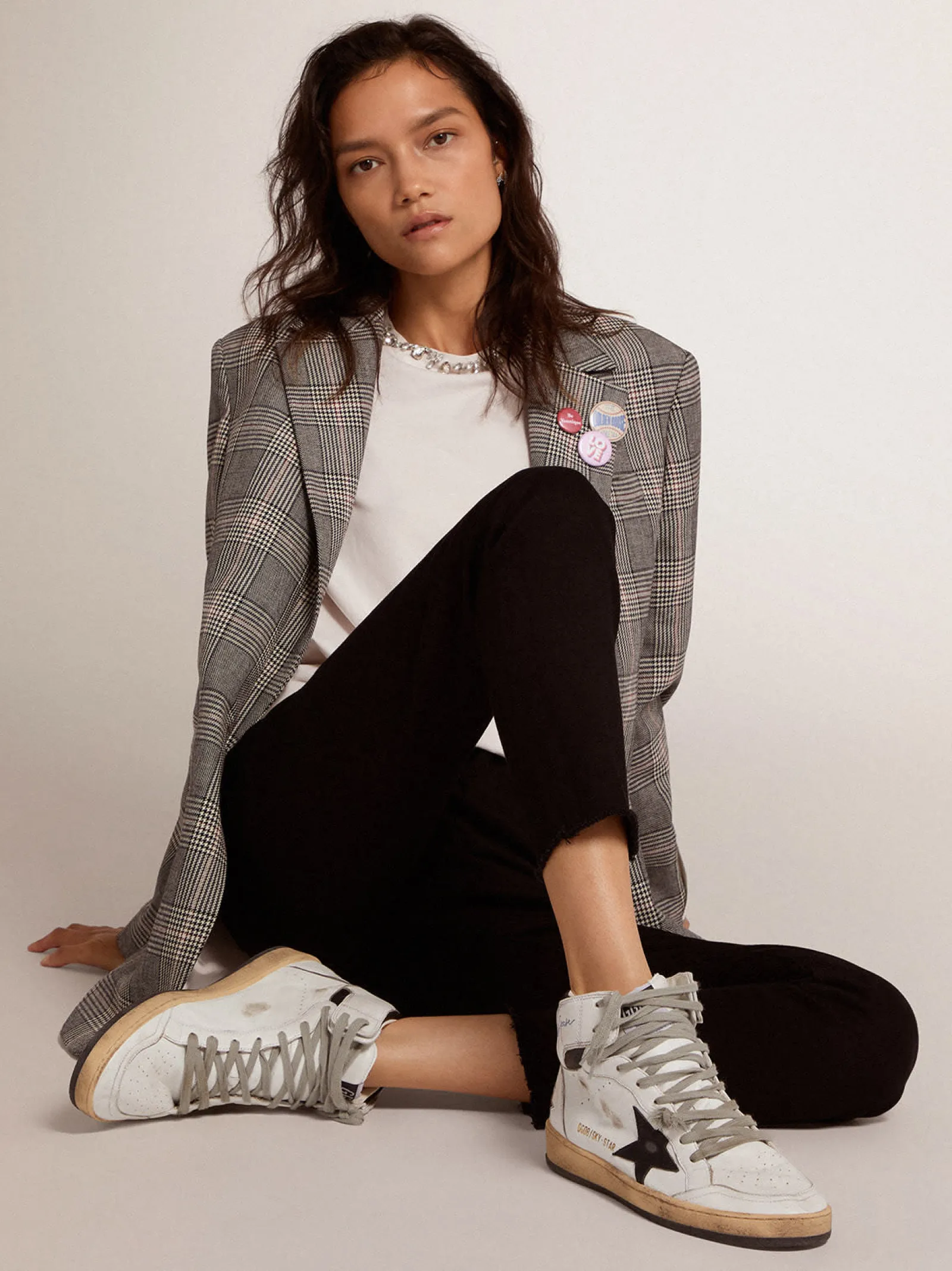 Sale Golden Goose Sky-Star feminino com assinatura no tornozelo e inserções pretas Cor: branco