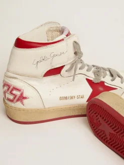 Online Golden Goose Sky-Star masculino com assinatura no tornozelo e inserções vermelhas Cor: branco