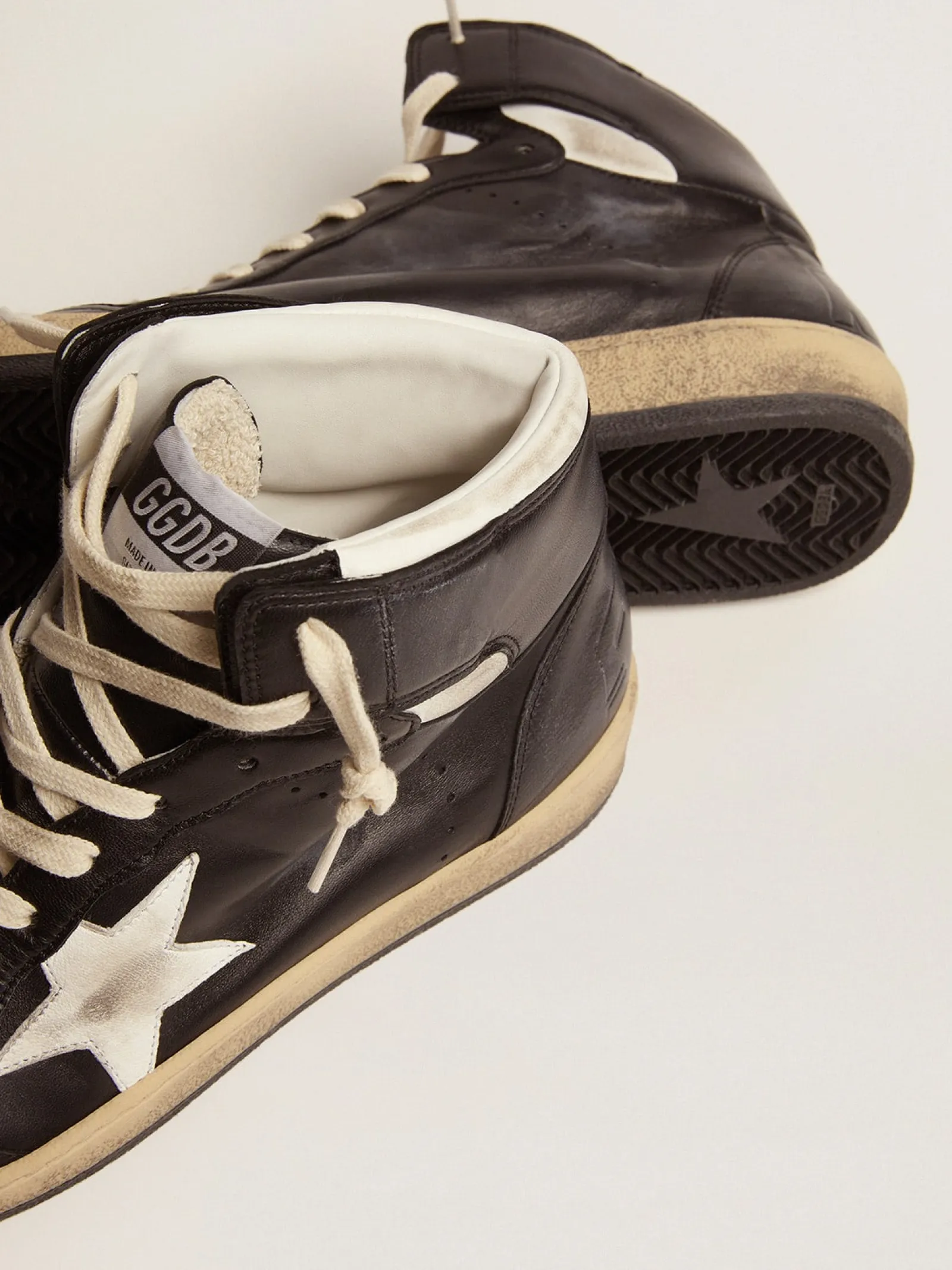 New Golden Goose Sky-Star masculino de napa preta com estrela branca Cabedal de napa preta