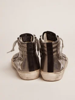 Store Golden Goose Slide feminino com cabedal de couro metálico prateado e tachas Cor: prata