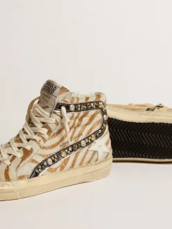 Best Golden Goose Slide Feminino LAB de couro cavalinho animal print com lista de couro e tachas Cabedal de couro cavalinho com estampa de leopardo bege e marrom e estampa de zebra branco e caramelo