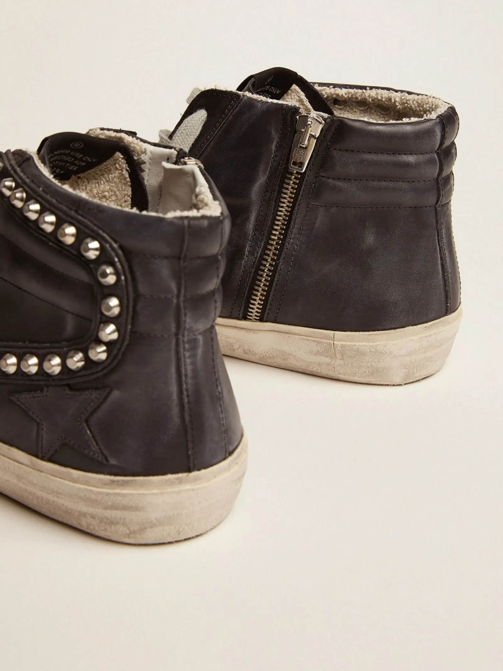Store Golden Goose Slide masculino preto com tachas aplicadas Cabedal de couro de bezerro