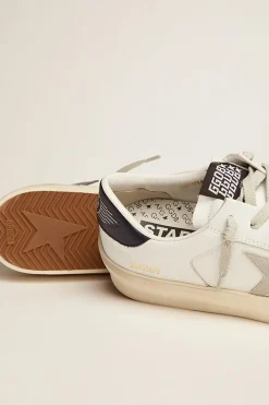 Online Golden Goose Stardan Feminino com estrela de suede gelo e talão preto Cor: branco