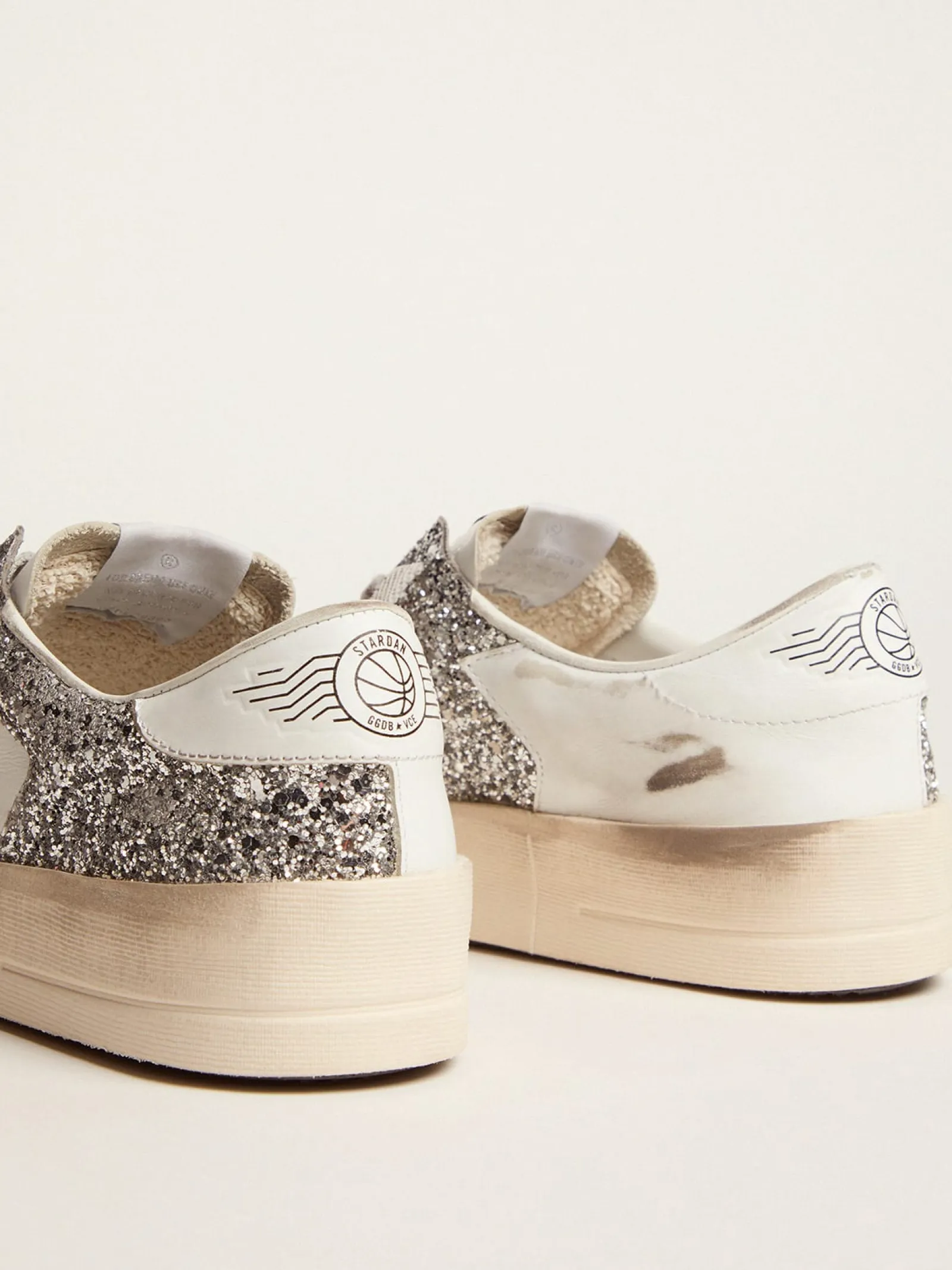 Cheap Golden Goose Stardan feminino de couro branco e glitter Cor: branco e prateada