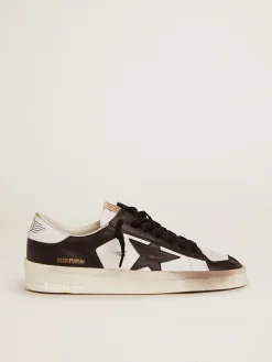 Shop Golden Goose Stardan feminino de couro branco e preto Cor: branco e preto
