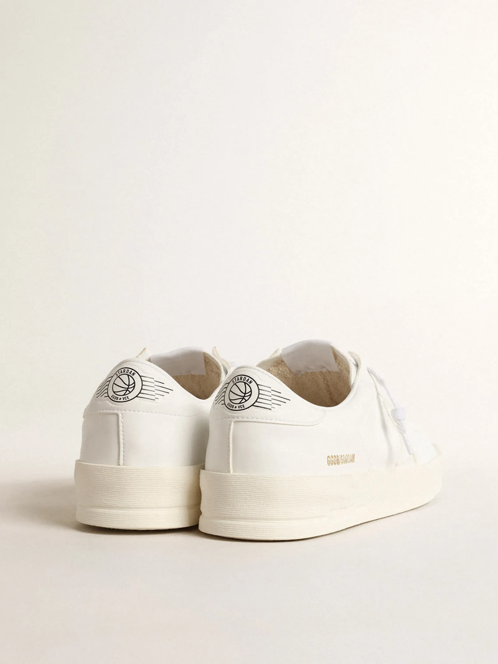 Outlet Golden Goose Stardan Masculino com base vegetal e estrela e talão brancos Tênis 100% vegano