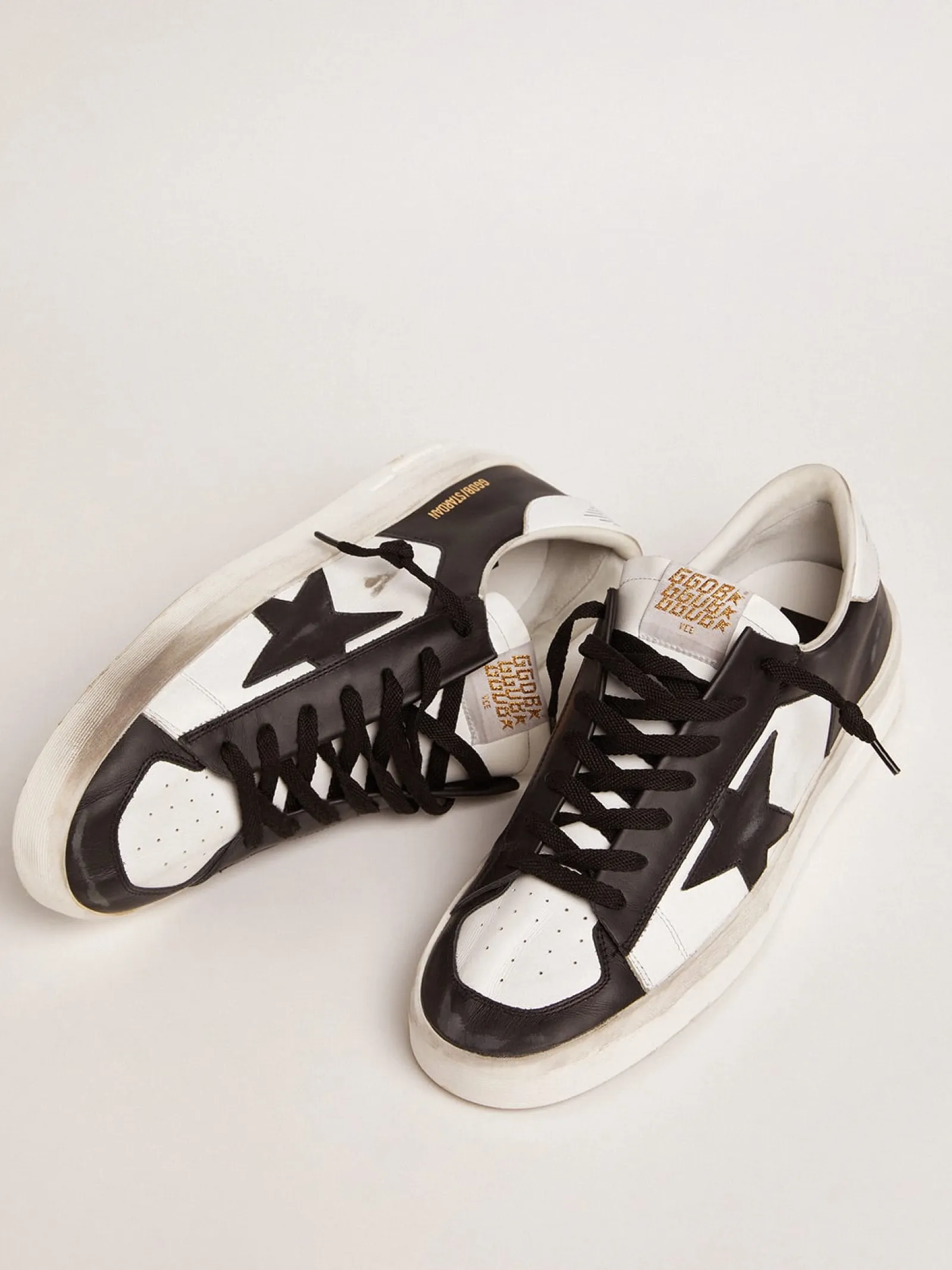 Hot Golden Goose Stardan masculino de couro branco e preto Cor: branco e preto