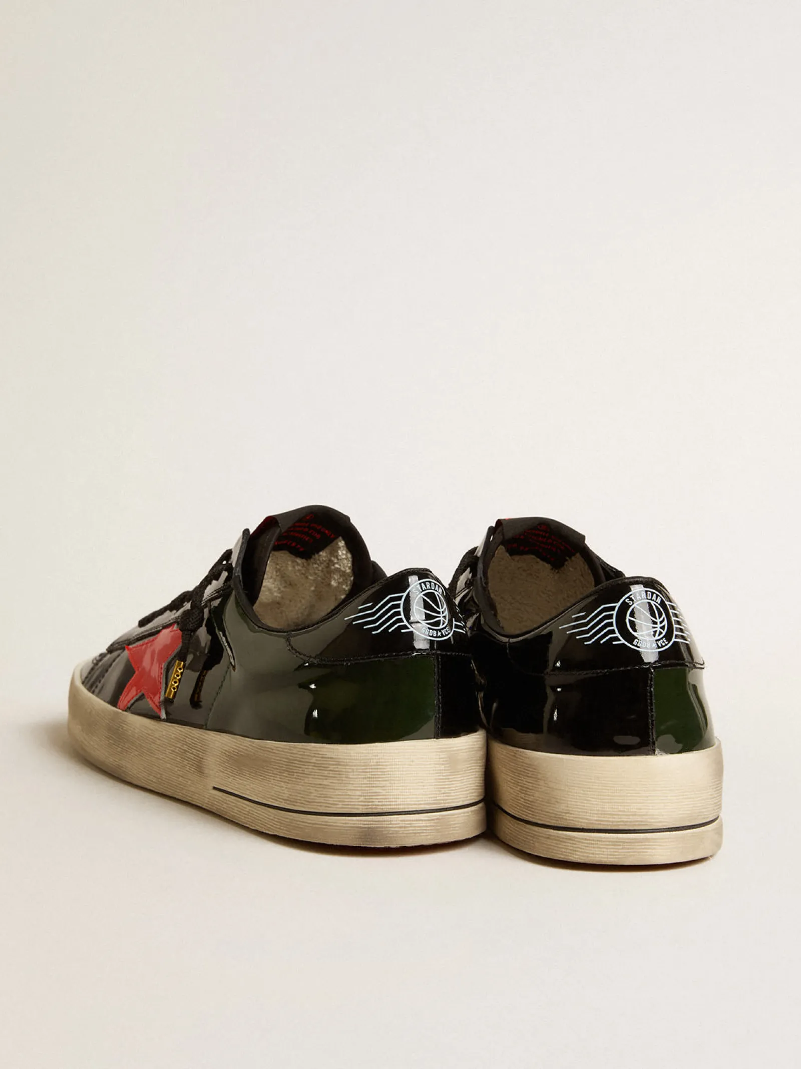 Hot Golden Goose Stardan Masculino de couro envernizado preto e verde com estrela laranja Cabedal de couro envernizado preto com inserções de couro envernizado verde-escuro