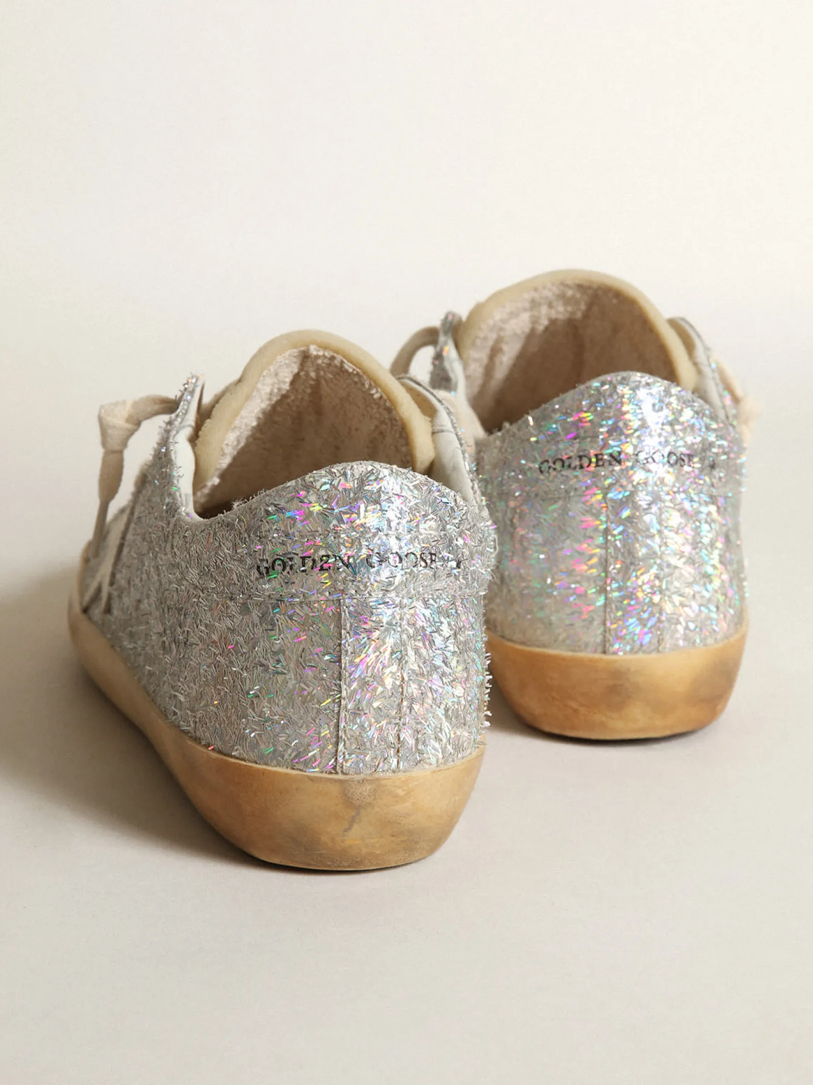 Clearance Golden Goose Super-Star com detalhes de lurex prateado e estrela de couro branco Cabedal com detalhes de lurex prateado com efeito iridescente