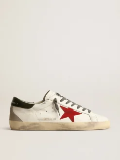 Sale Golden Goose Super-Star com estrela de suede vermelho e talão de couro verde Cor: branco