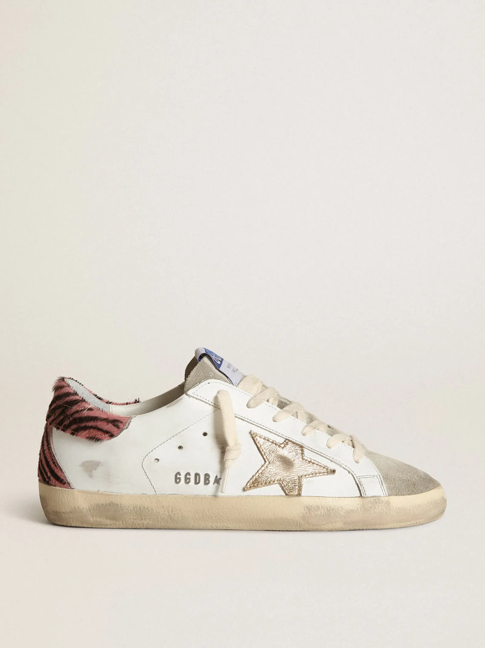 Cheap Golden Goose Super-Star com estrela de couro dourado e talão de cavalinho zebrado Cor: branco