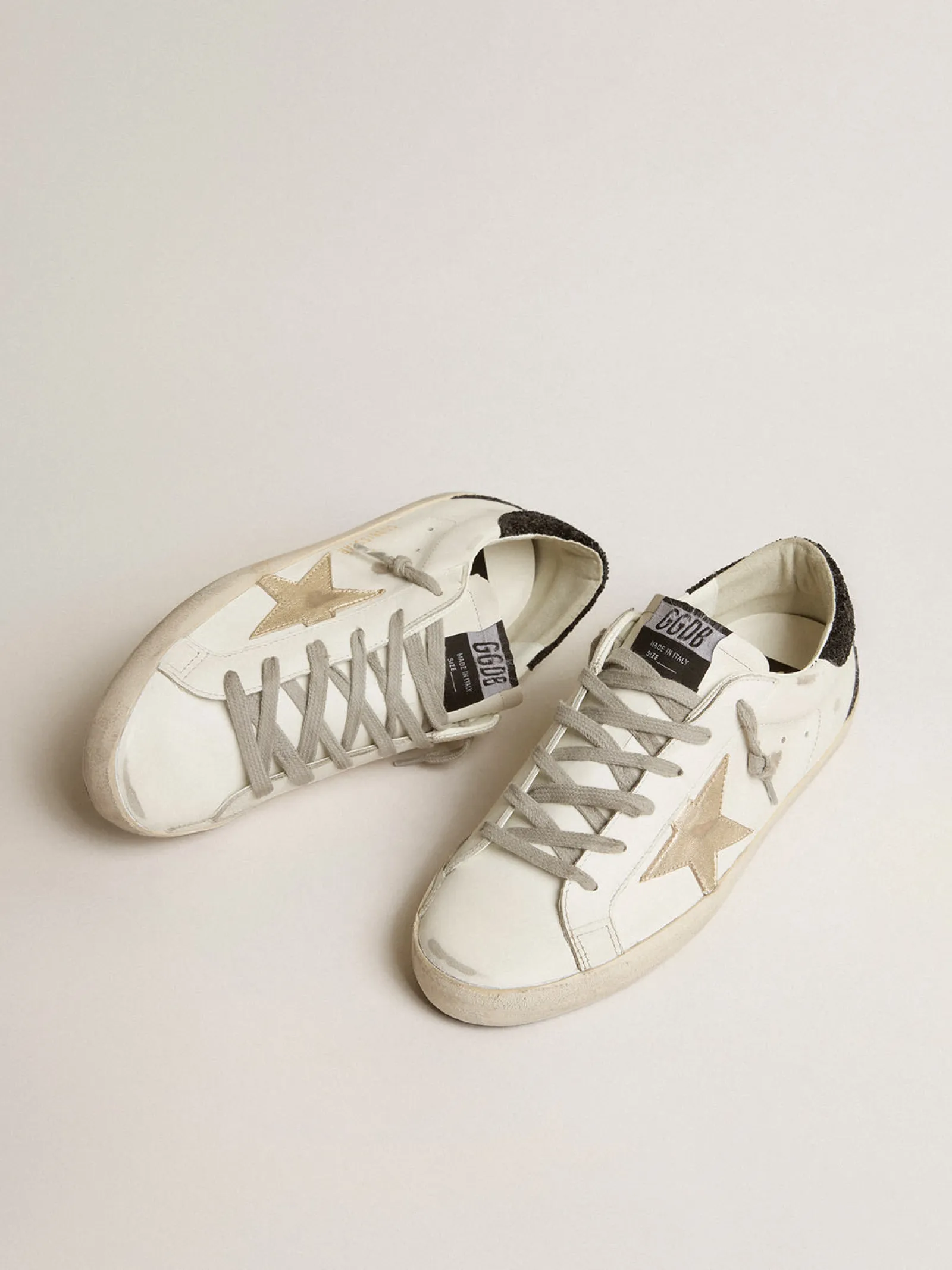 Clearance Golden Goose Super-Star com estrela dourada e talão de glitter preto Cor: branco