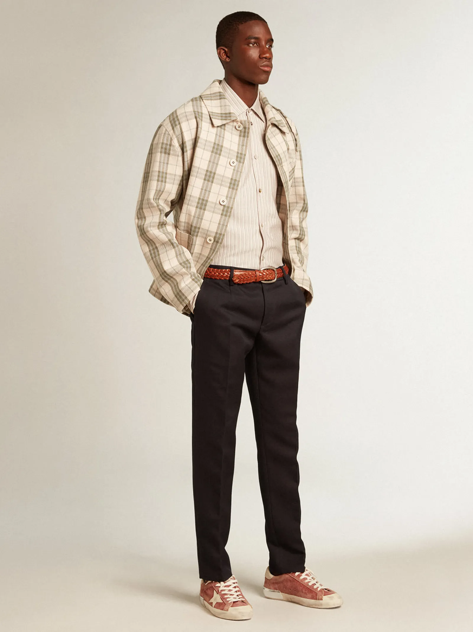 Clearance Golden Goose Super-Star de couro vermelho com estrela e talão de nubuk na cor creme Cor: vermelho romã