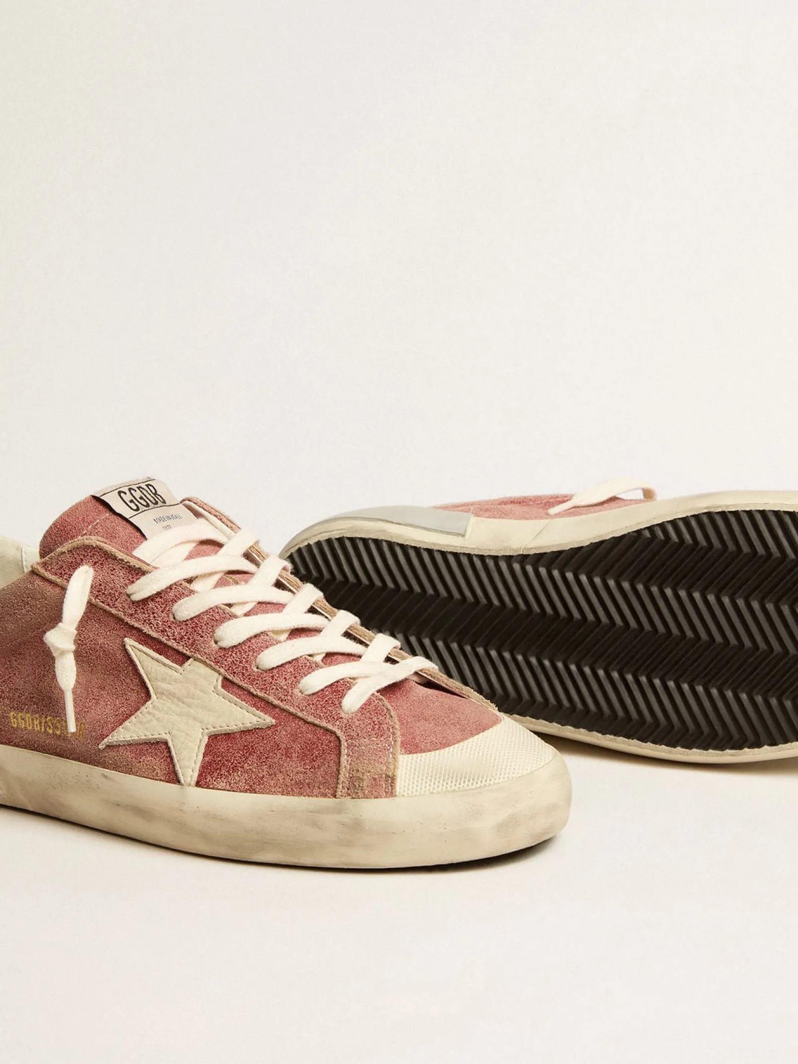 Clearance Golden Goose Super-Star de couro vermelho com estrela e talão de nubuk na cor creme Cor: vermelho romã