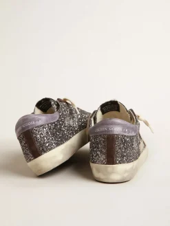 Shop Golden Goose Super-Star de glitter com estrela marrom e talão lilás Cabedal de glitter antracite claro