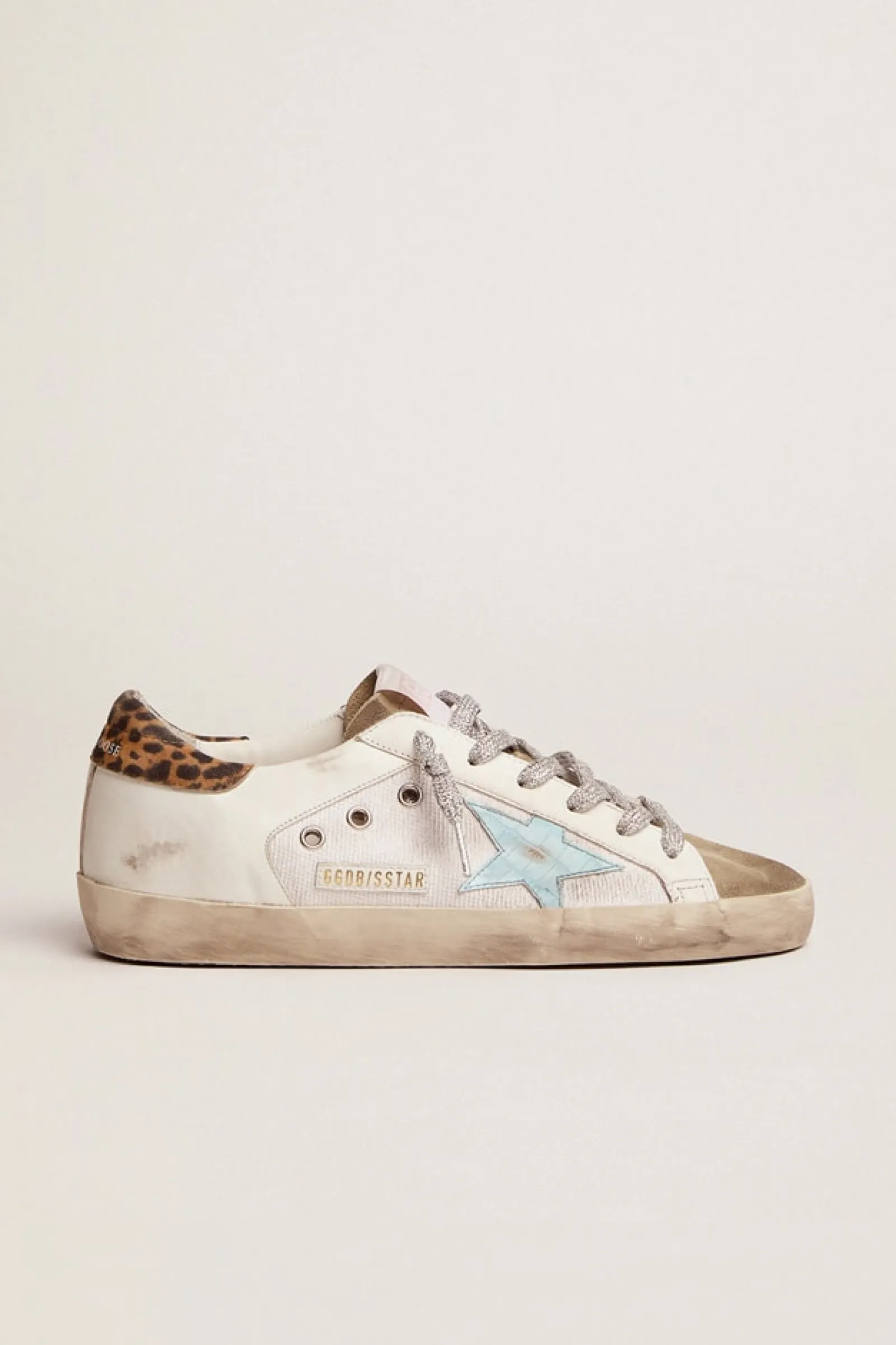 Outlet Golden Goose Super-Star de lona e couro com estrela azul e talão leopardo Cabedal de lona e couro brancos
