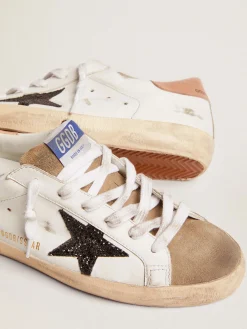 Discount Golden Goose Super-Star feminino com estrela de glitter preto e talão rosa Cor: branco