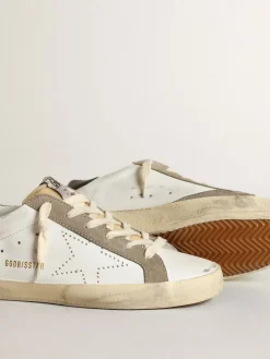 Flash Sale Golden Goose Super-Star feminino com estrela perfurada e talão azul-noite Cor: branco