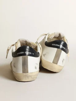 Flash Sale Golden Goose Super-Star feminino com estrela perfurada e talão azul-noite Cor: branco