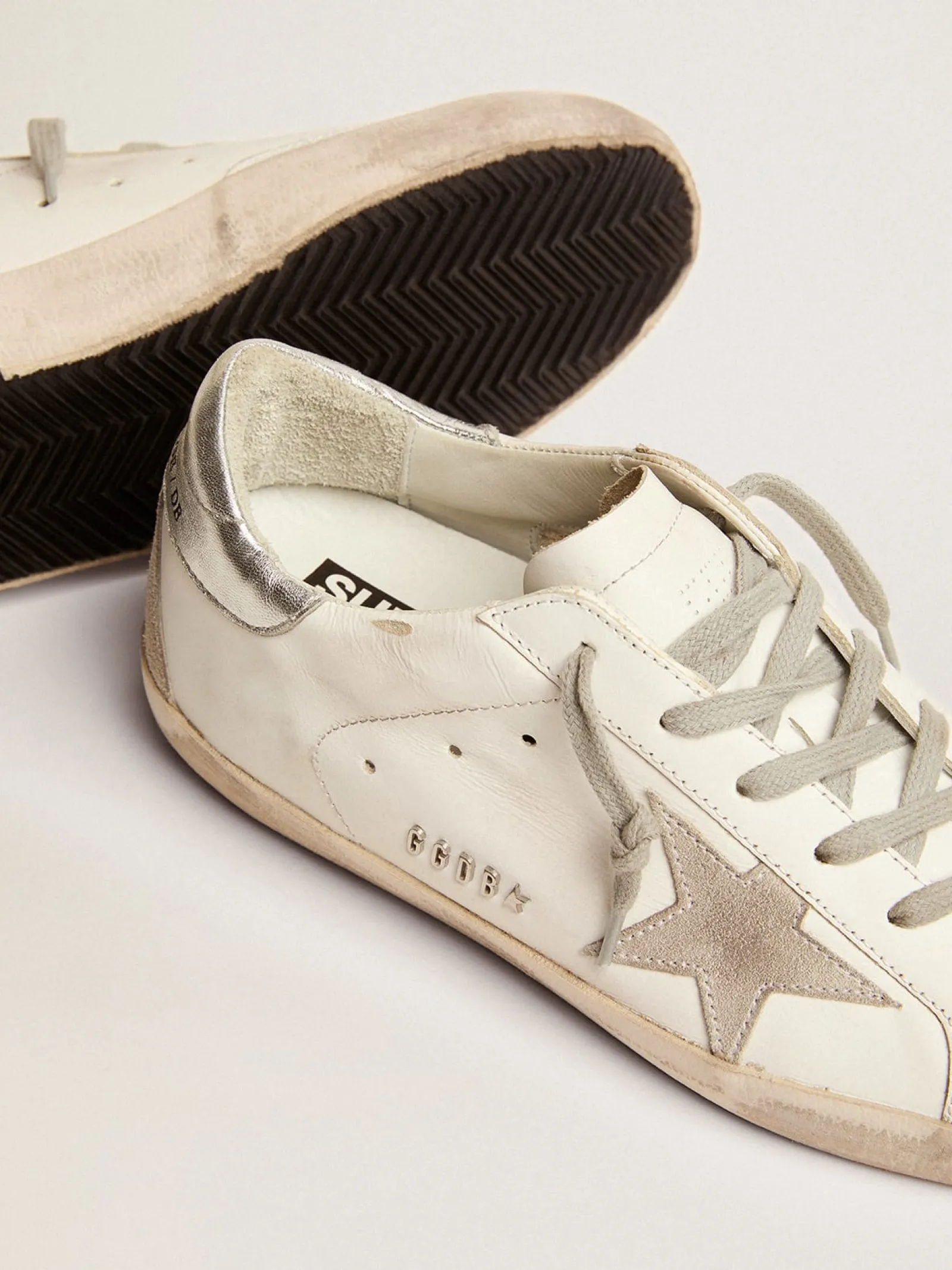Online Golden Goose Super-Star feminino com talão prateado e inscrições de metal Cabedal: 100% couro bovino