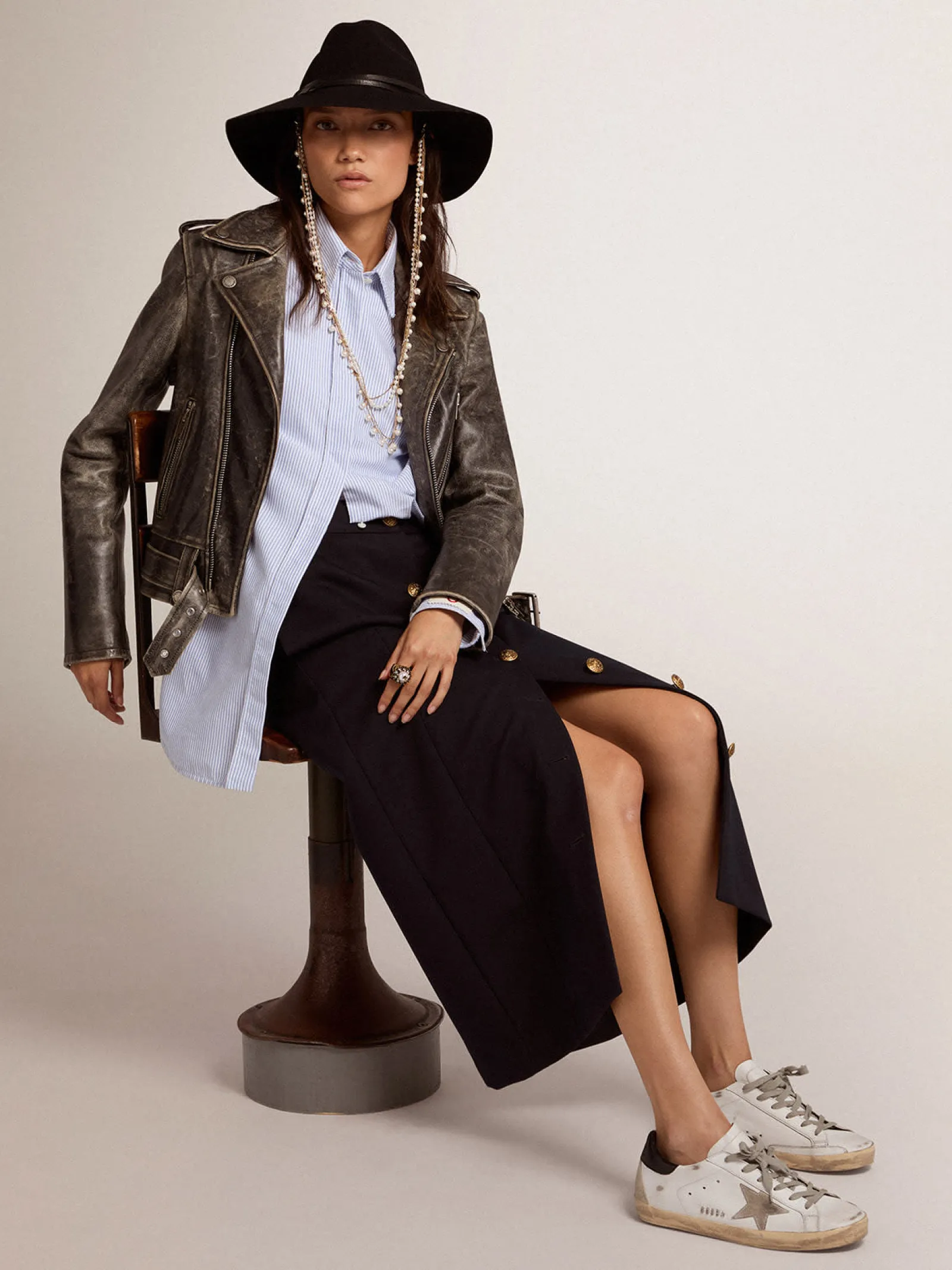 Cheap Golden Goose Super-Star feminino com talão preto e inscrições de metal Cabedal: 100% couro bovino