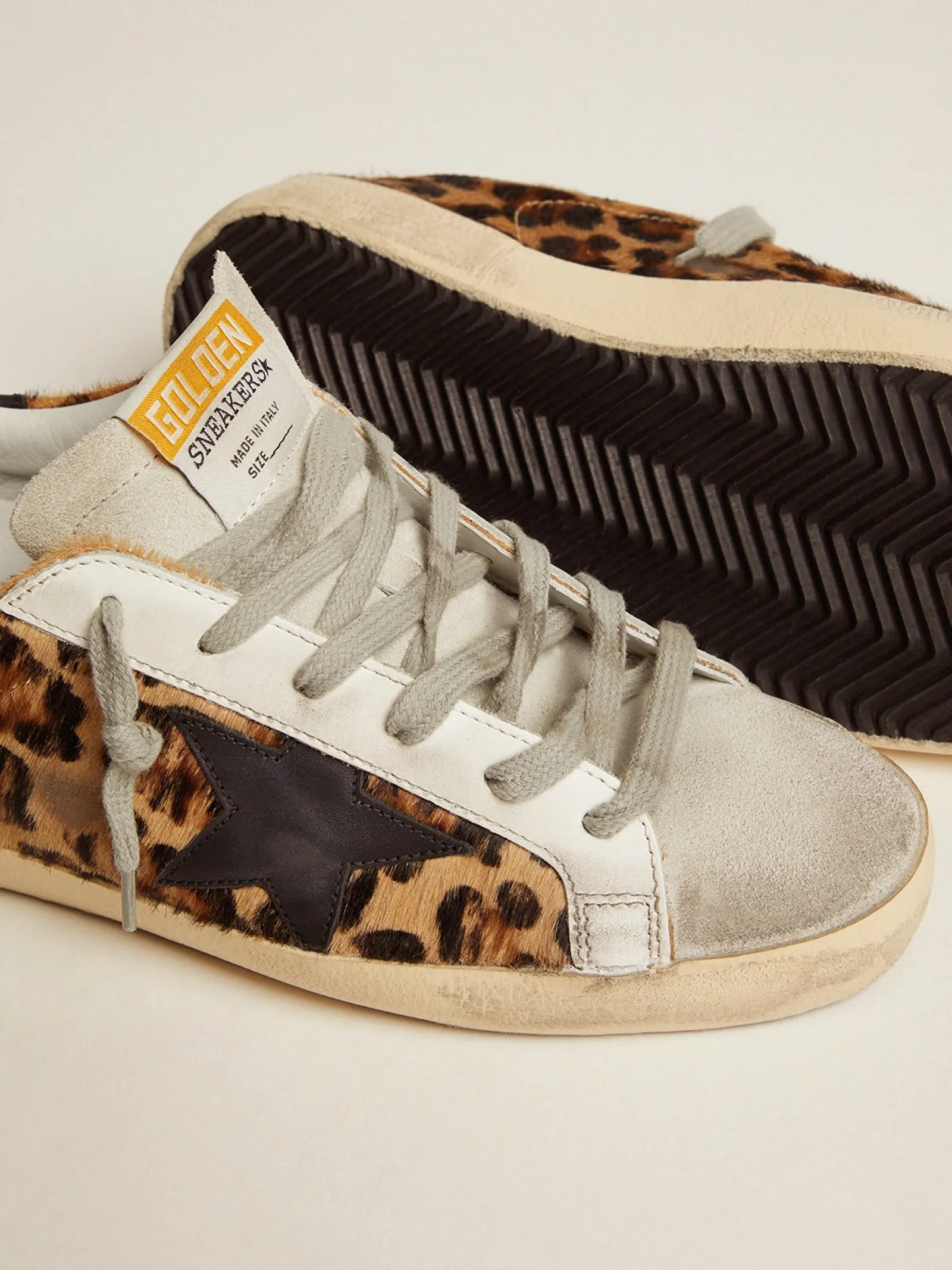 Shop Golden Goose Super-Star feminino de couro com estampa de leopardo Material principal: 100% couro bovino