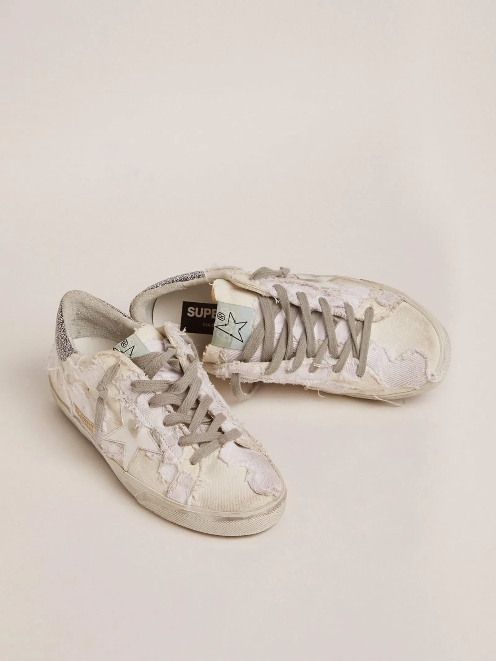 Hot Golden Goose Super-Star feminino de lona e talão de cristais Swarovski Cor: branco