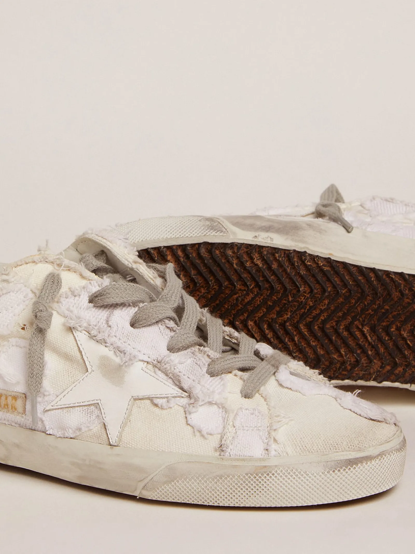 Hot Golden Goose Super-Star feminino de lona e talão de cristais Swarovski Cor: branco
