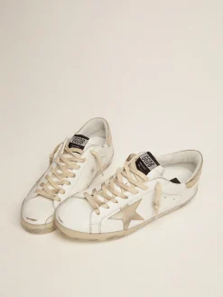 Store Golden Goose Super-Star masculino com reforço dourado brilhante e inscrições Cabedal: 100% couro bovino